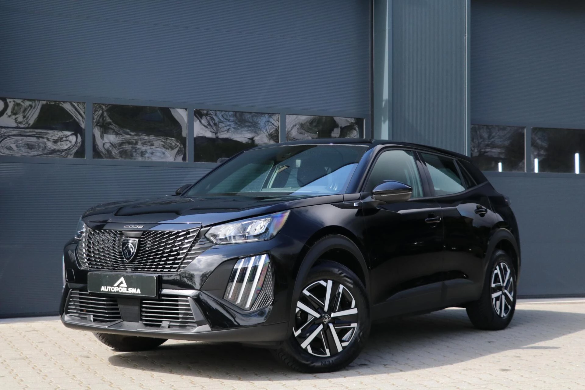 Hoofdafbeelding Peugeot e-2008