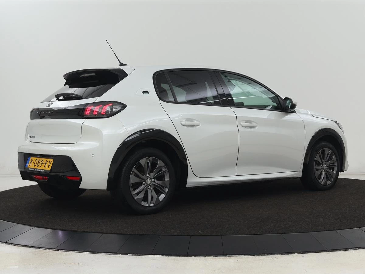 Hoofdafbeelding Peugeot e-208