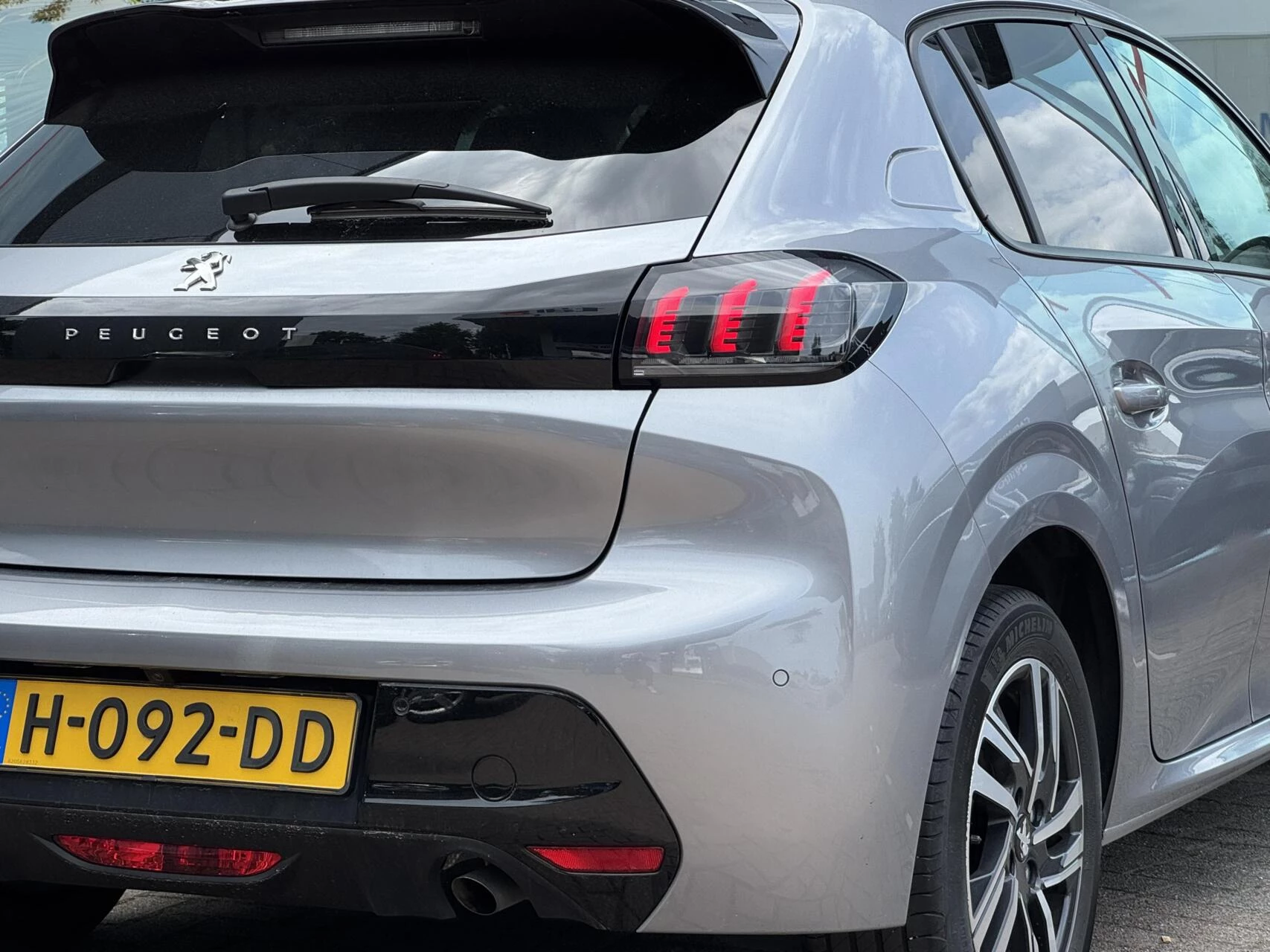 Hoofdafbeelding Peugeot 208