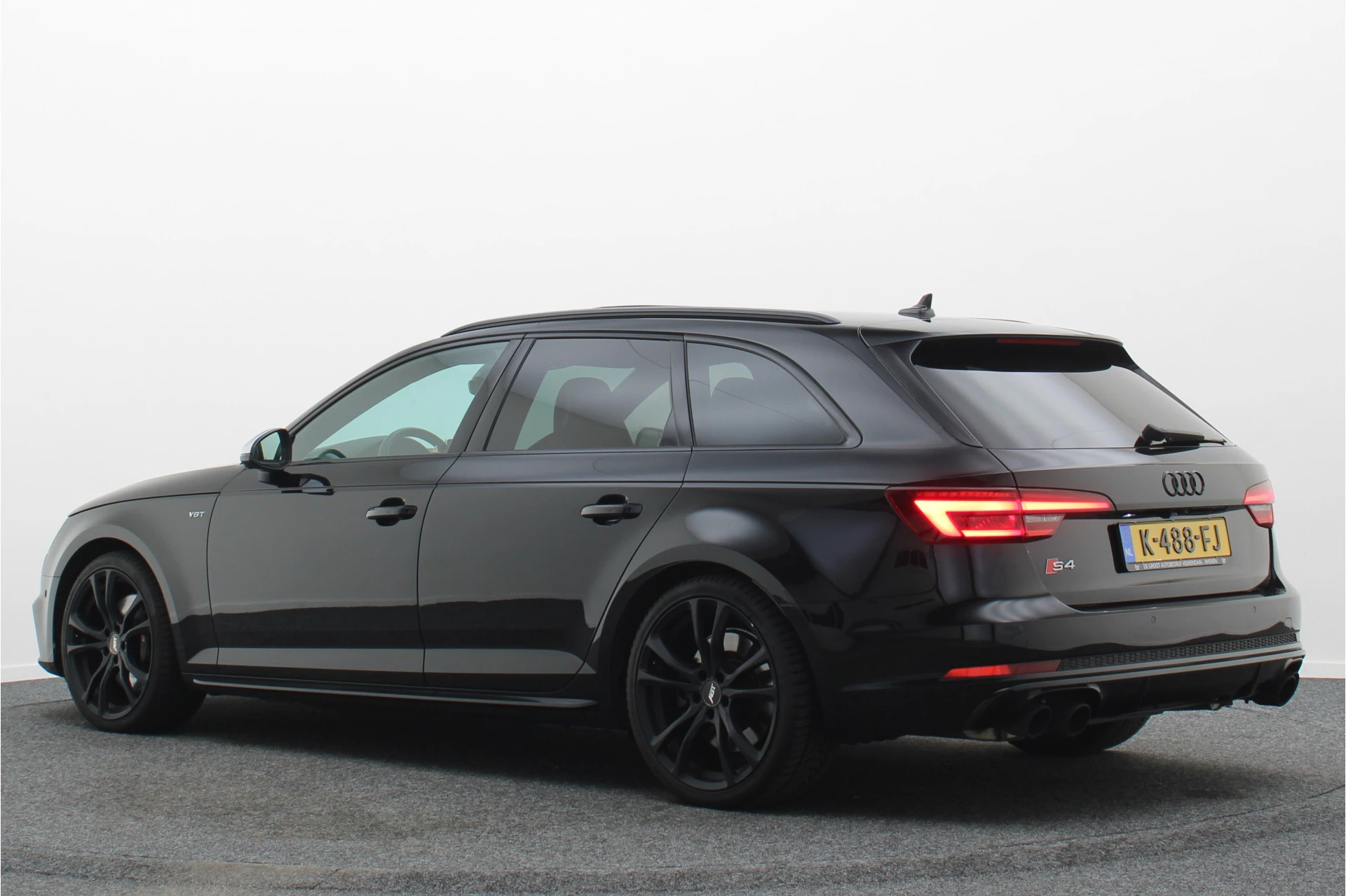 Hoofdafbeelding Audi S4