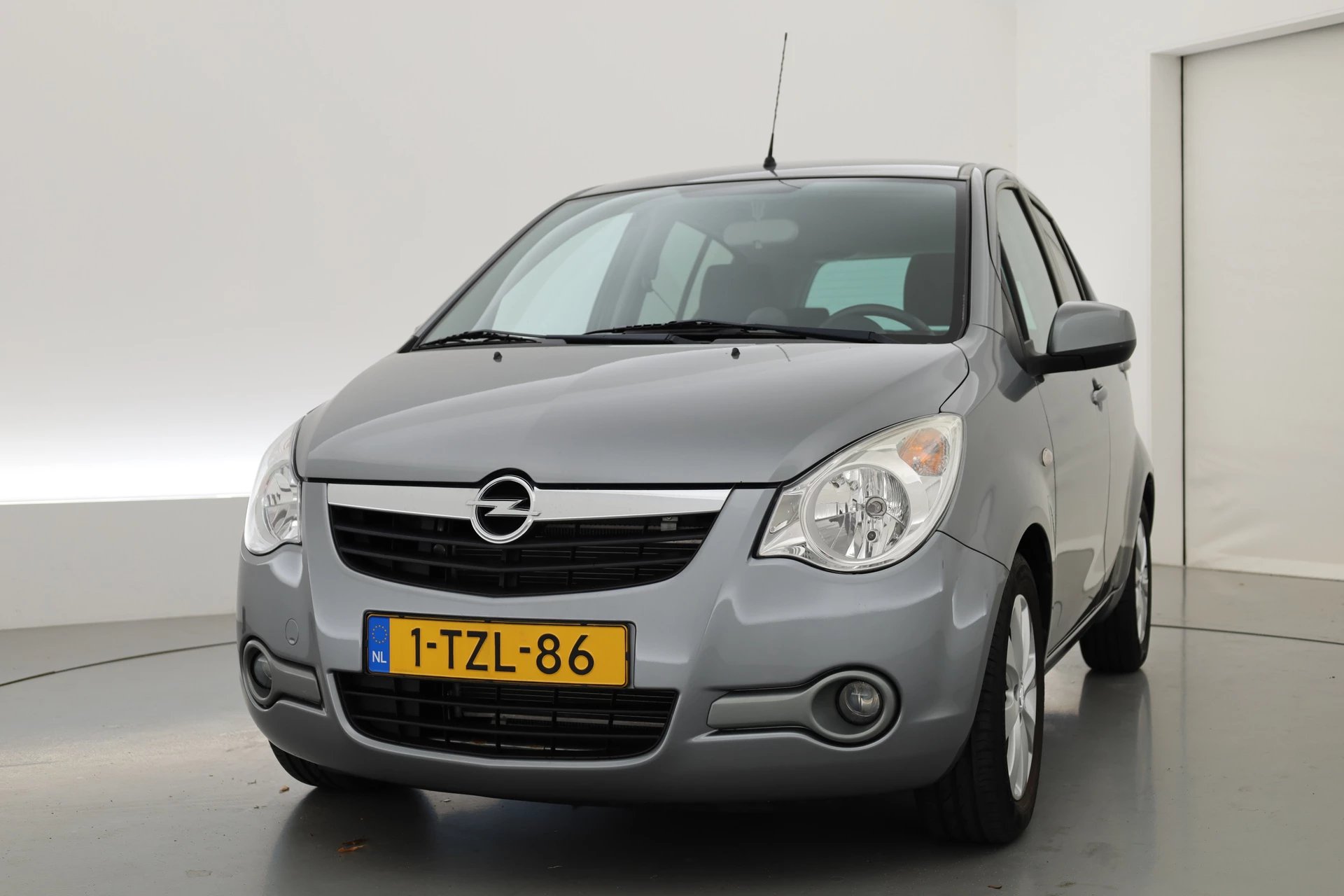 Hoofdafbeelding Opel Agila