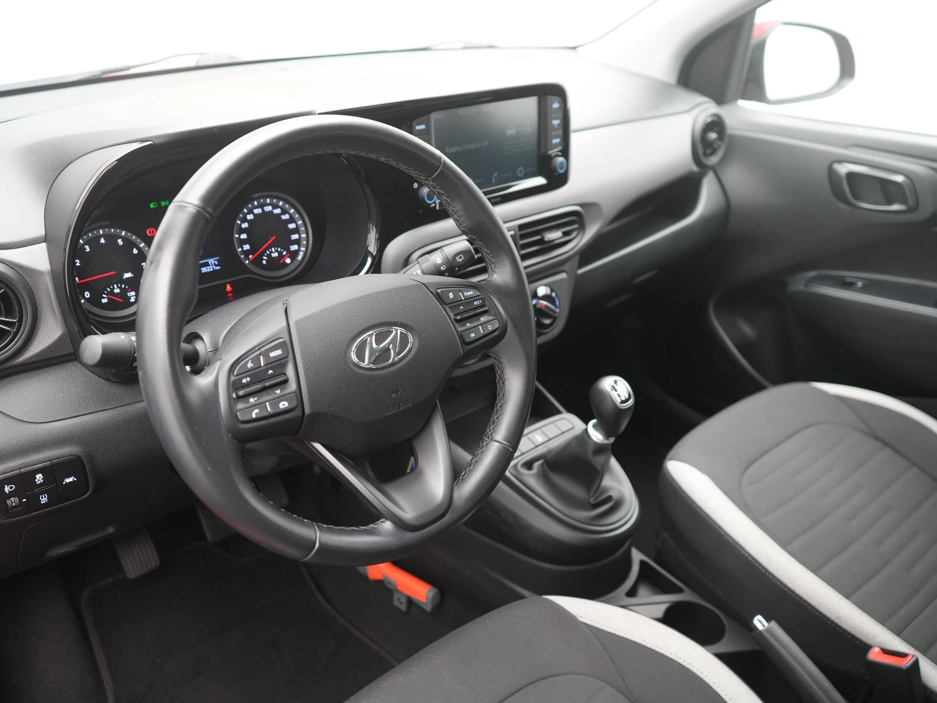 Hoofdafbeelding Hyundai i10