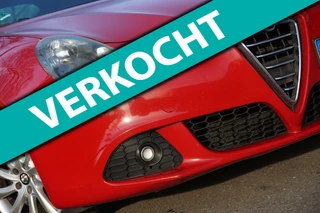 Hoofdafbeelding Alfa Romeo Giulietta Alfa Romeo Giulietta 1.4 T Distinctive | Rosso Competizion | Clima/Cruise/LMV/Bluetooth/LED - Keurig!