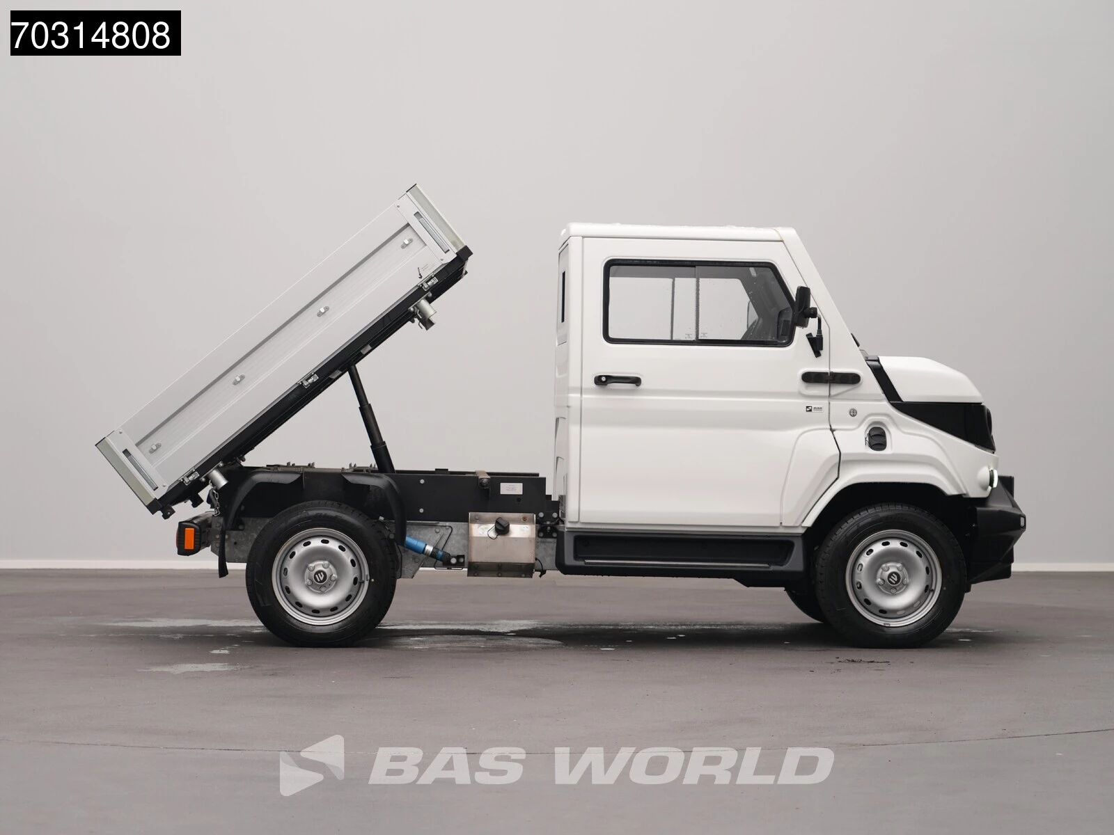 Hoofdafbeelding EVUM Motors aCar SWB Cassone Ribaltabile 23 Kwh MY23