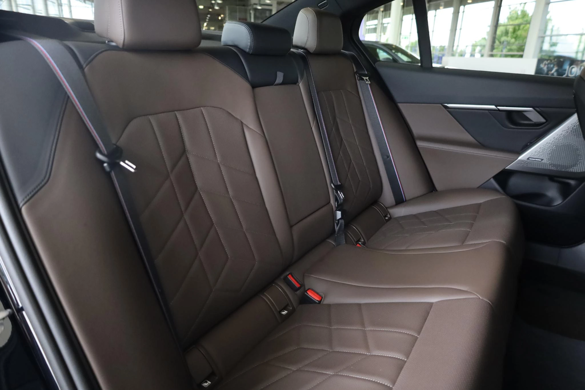 Hoofdafbeelding BMW i5