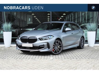 BMW 1 Serie 118i High Executive M Sport Automaat / Panoramadak / Sportstoelen / Stoelverwarming / Adaptieve LED / Harman Kardon / Parking Assistant / Live Cockpit Professional