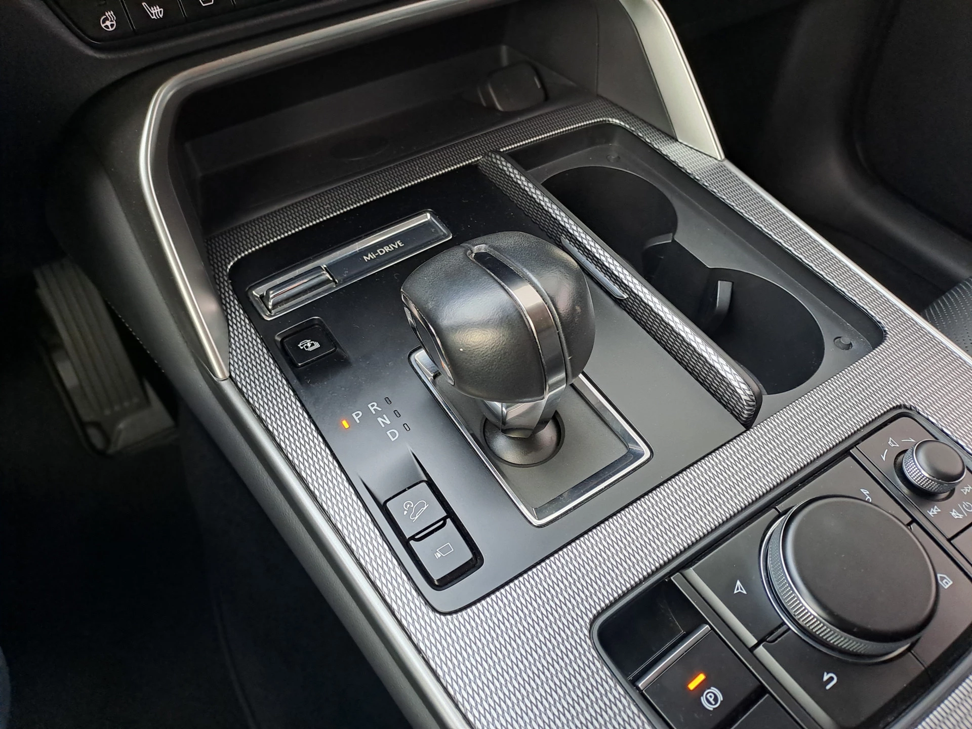 Hoofdafbeelding Mazda CX-60