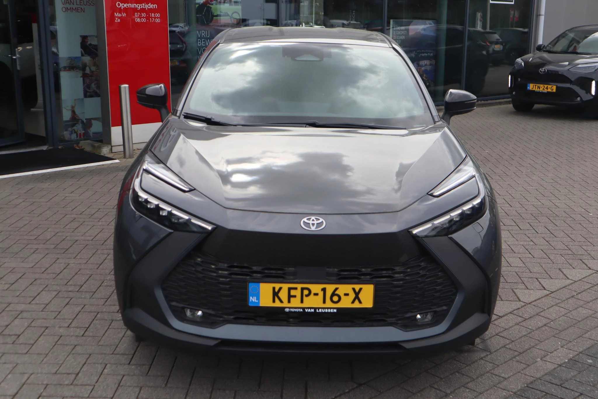 Hoofdafbeelding Toyota C-HR
