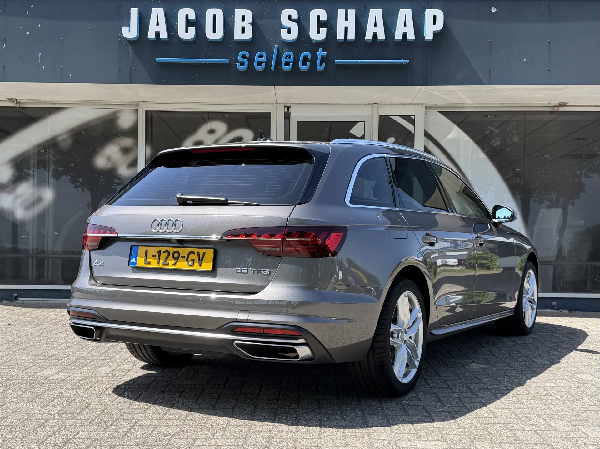 Hoofdafbeelding Audi A4