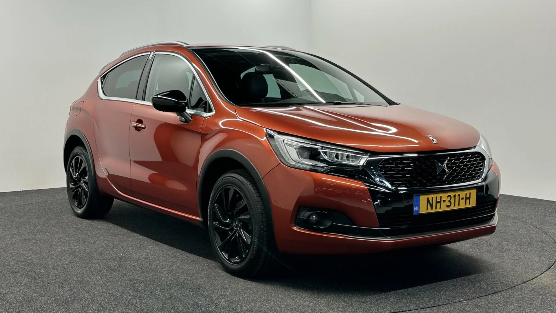 Hoofdafbeelding DS DS 4