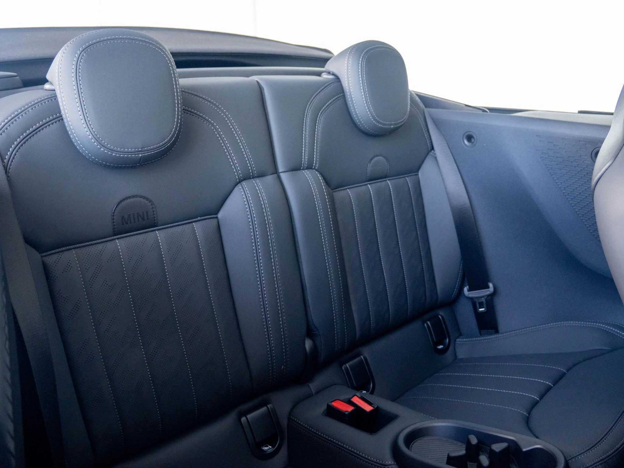 Hoofdafbeelding MINI Cabrio