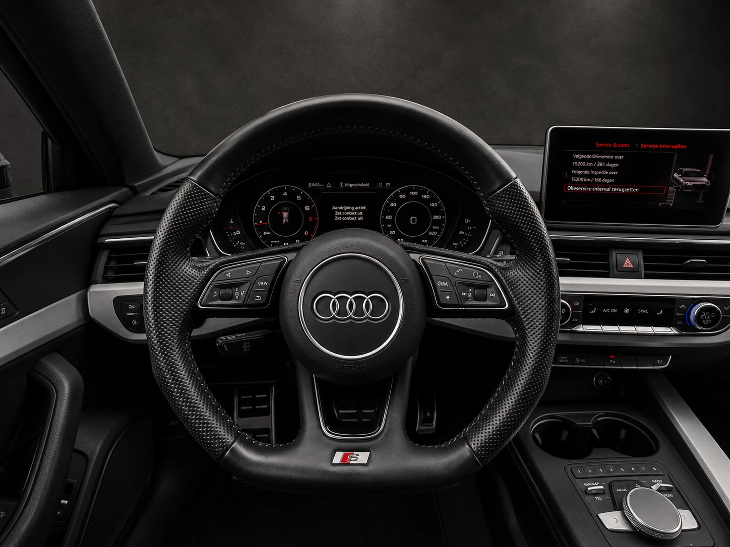 Hoofdafbeelding Audi A4