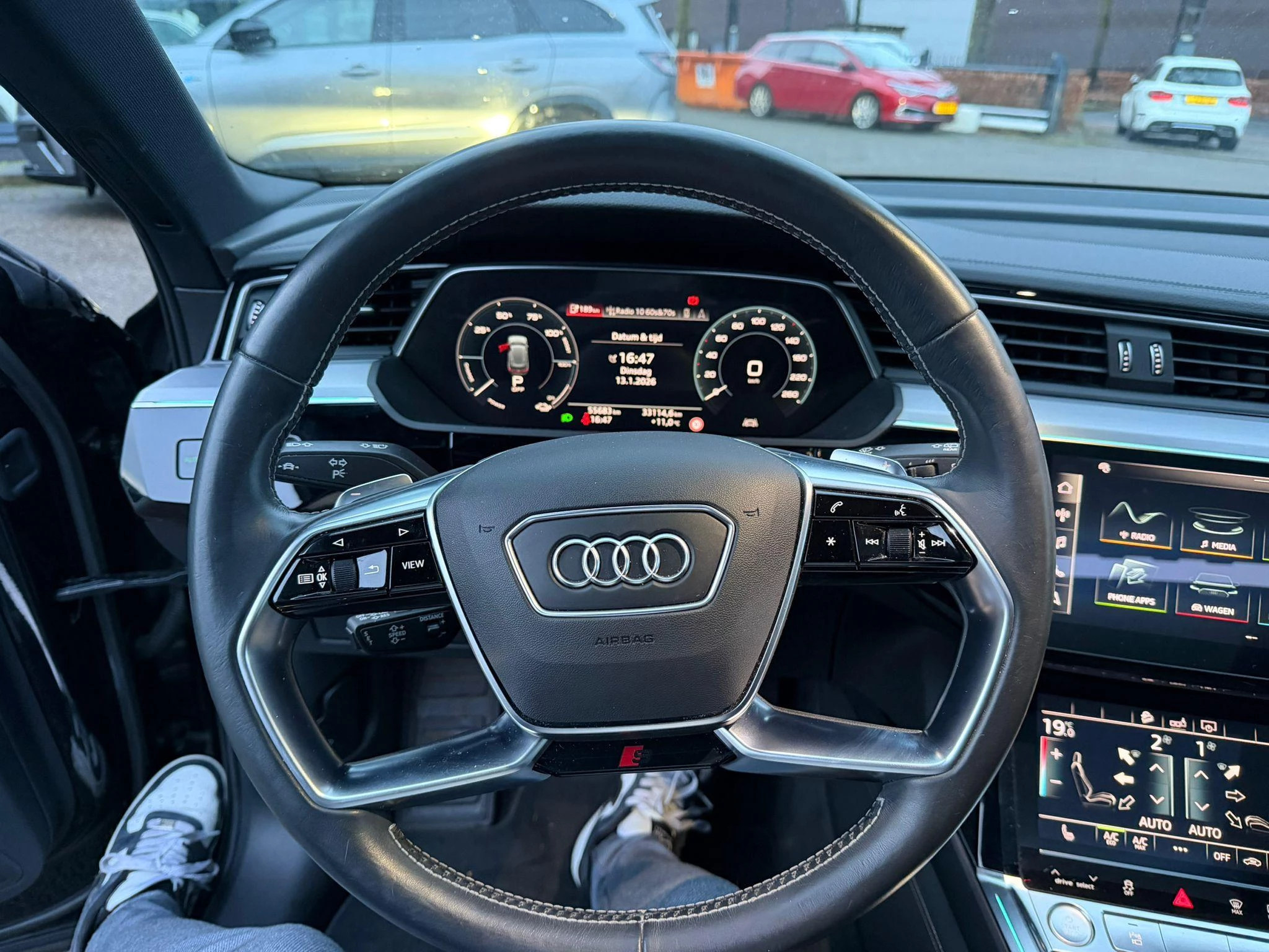 Hoofdafbeelding Audi e-tron