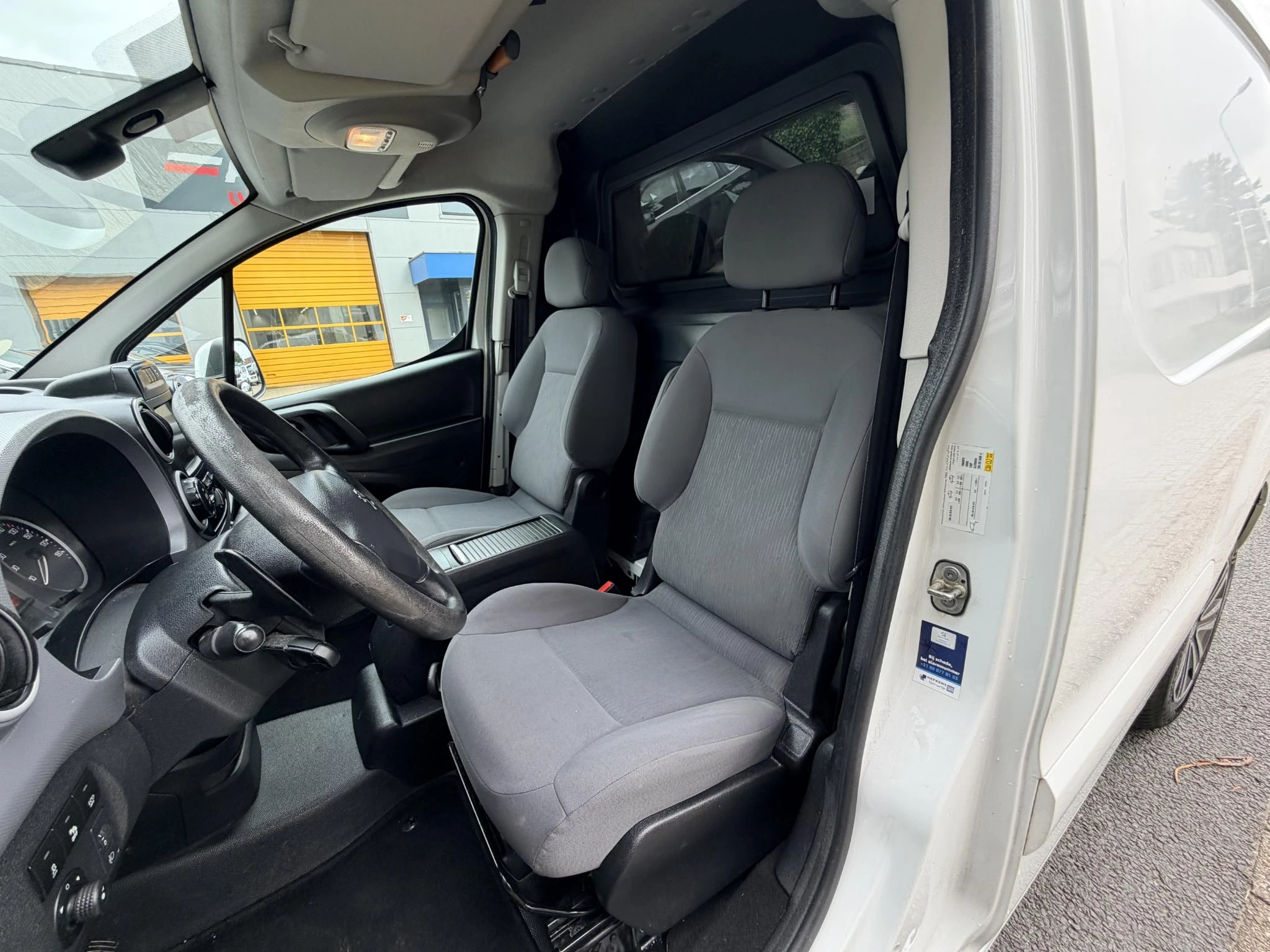 Hoofdafbeelding Peugeot Partner