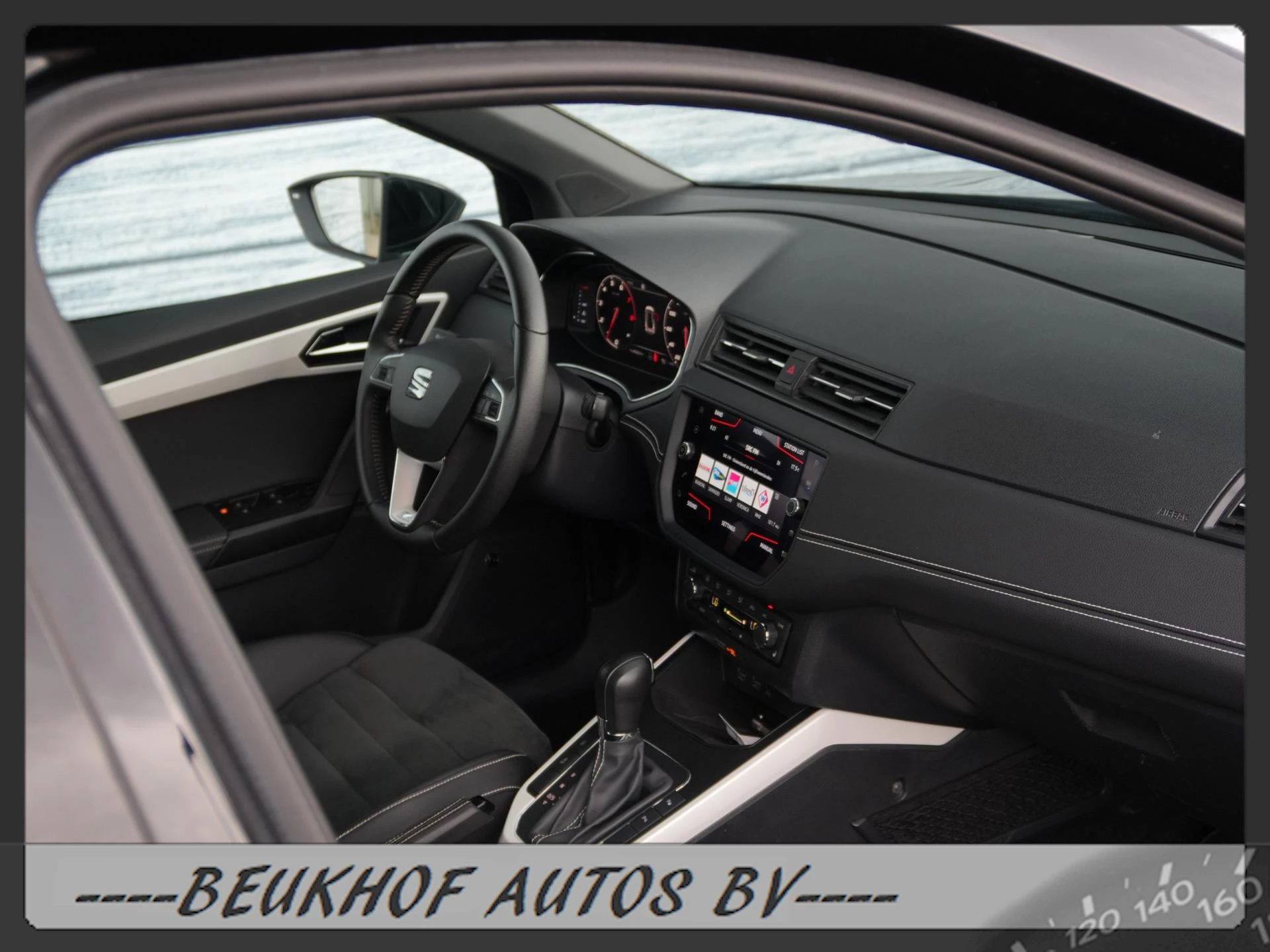 Hoofdafbeelding SEAT Arona