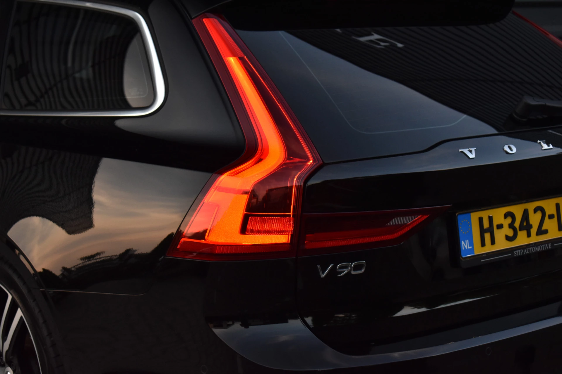 Hoofdafbeelding Volvo V90