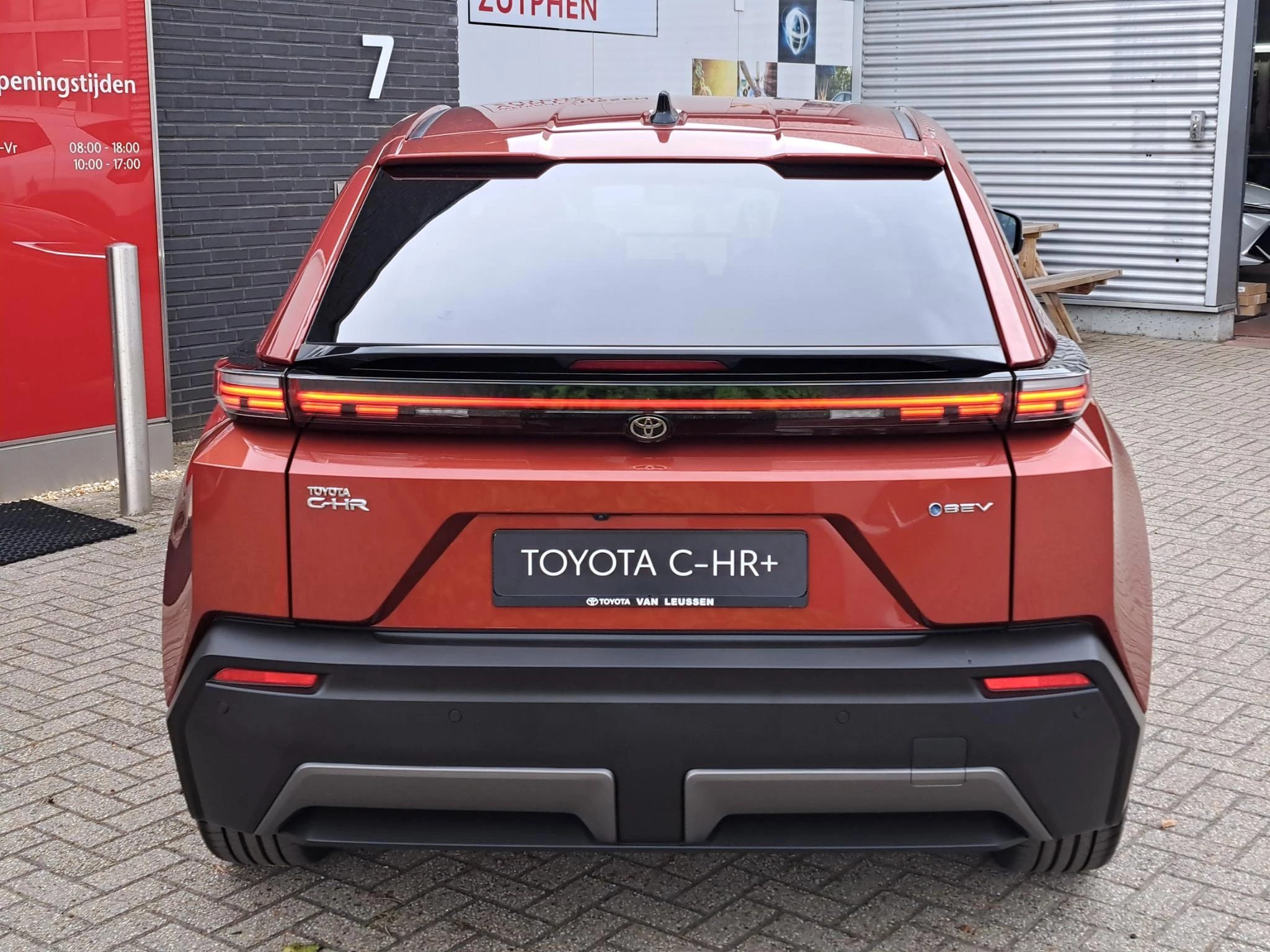 Hoofdafbeelding Toyota C-HR+