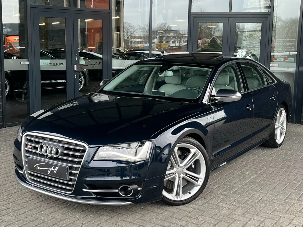 Hoofdafbeelding Audi S8