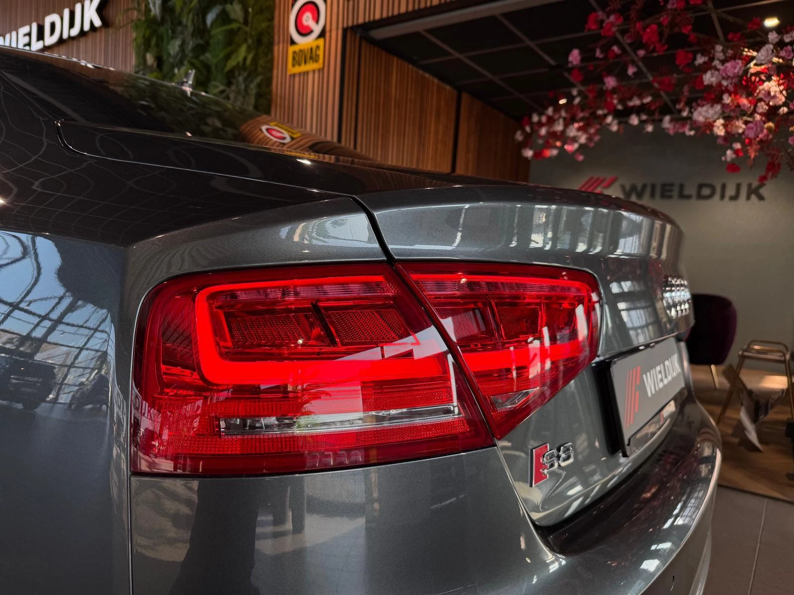 Hoofdafbeelding Audi A8