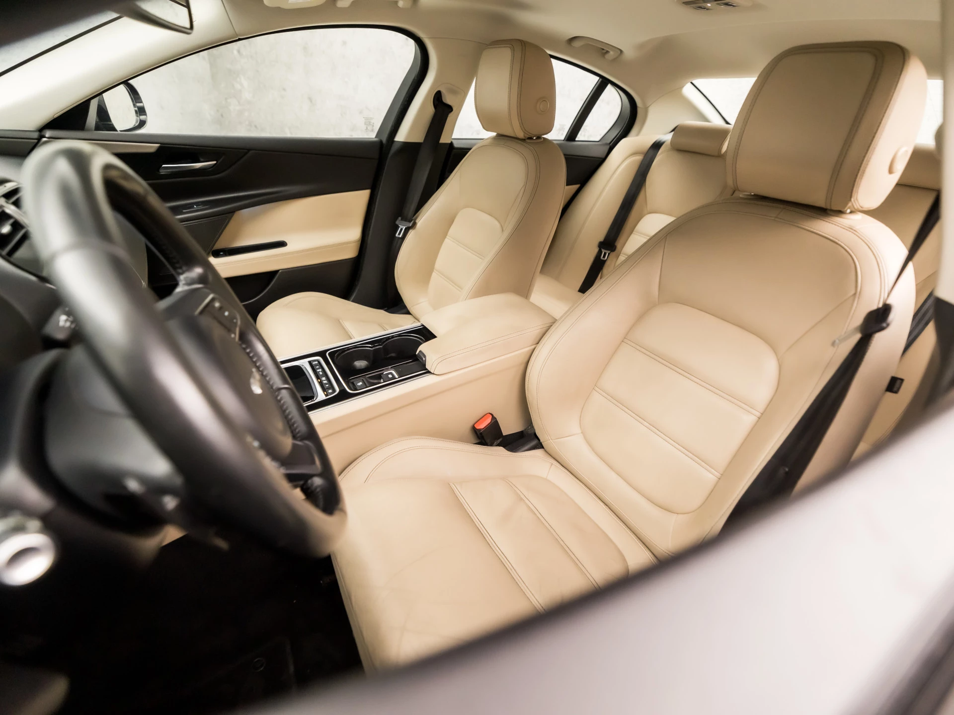 Hoofdafbeelding Jaguar XE