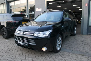 Mitsubishi Outlander 2.0 PHEV Instyle+|KEYLESS|CAM|PANO|VOL+