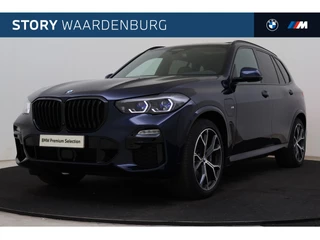BMW X5 xDrive45e High Executive M Sport Automaat / Trekhaak / Panoramadak / Comfortstoelen / Comfort Access / Soft Close / Head-Up / Laserlight / Parking Assistant Plus