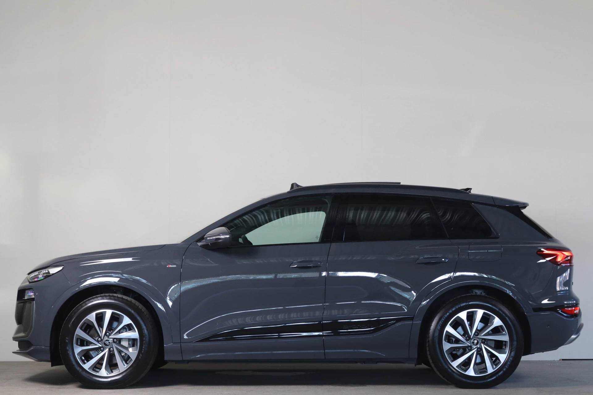 Hoofdafbeelding Audi Q6 e-tron