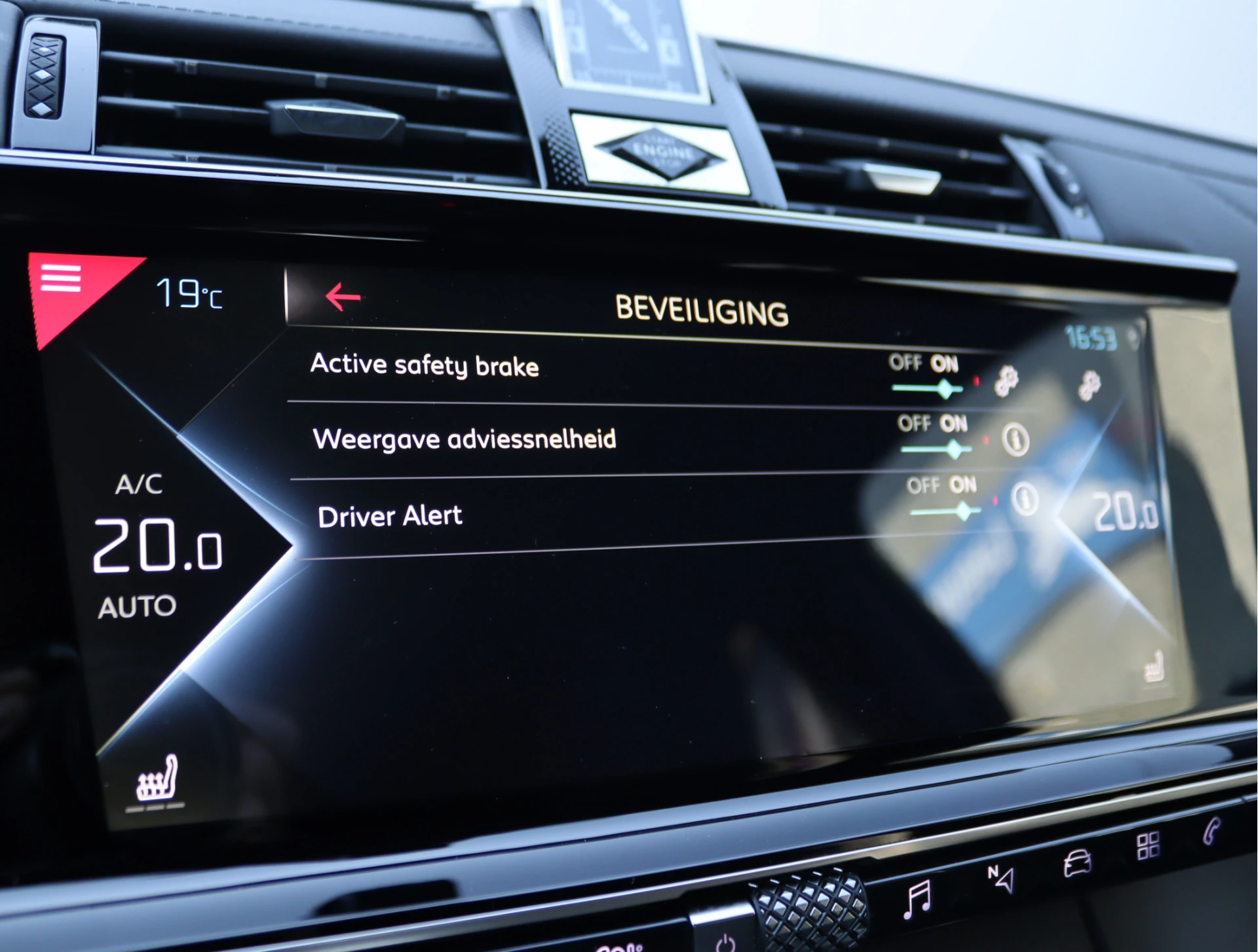 Hoofdafbeelding DS DS 7