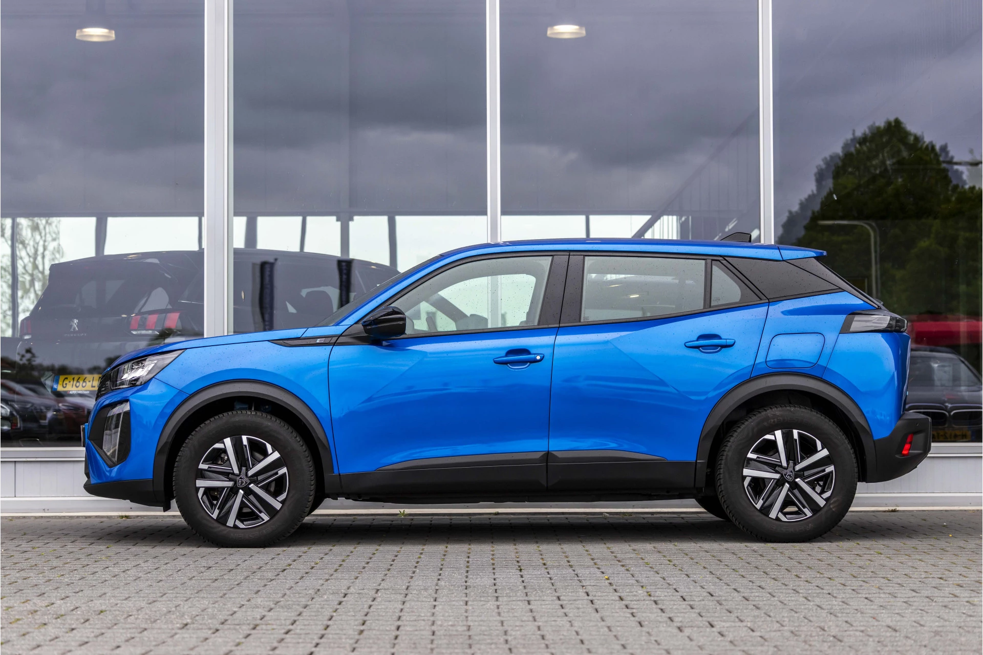 Hoofdafbeelding Peugeot e-2008