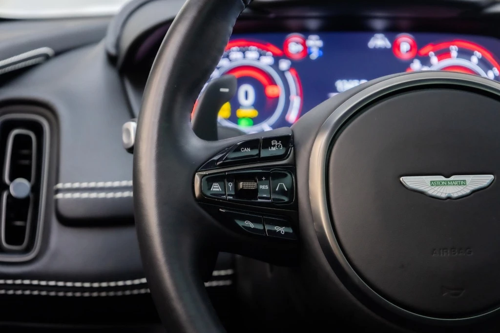 Hoofdafbeelding Aston Martin DBX