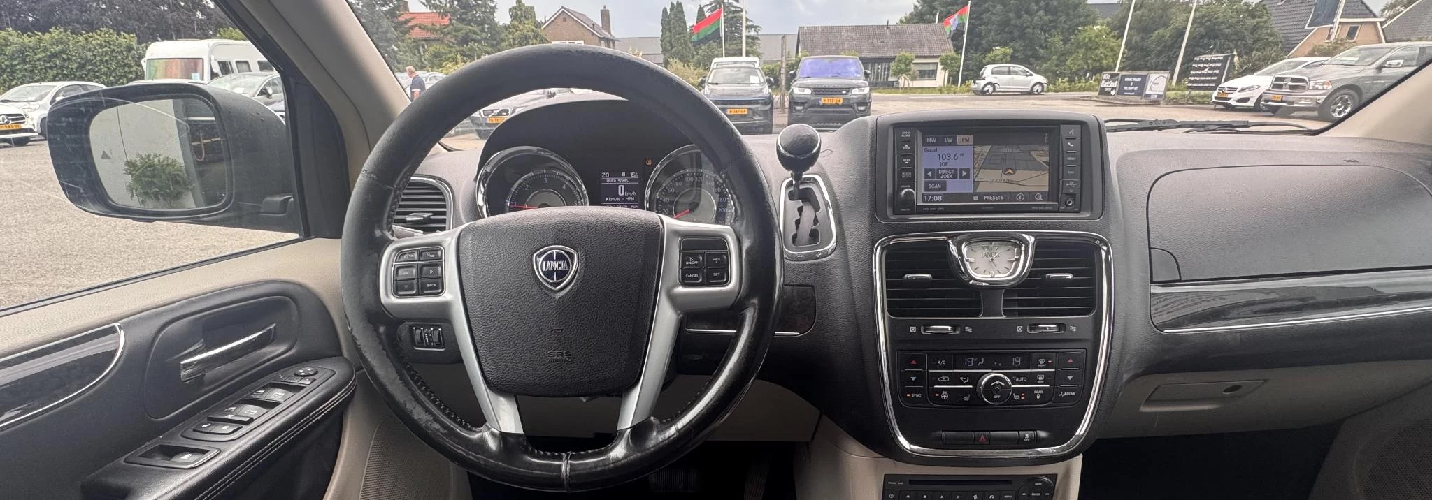 Hoofdafbeelding Lancia Voyager