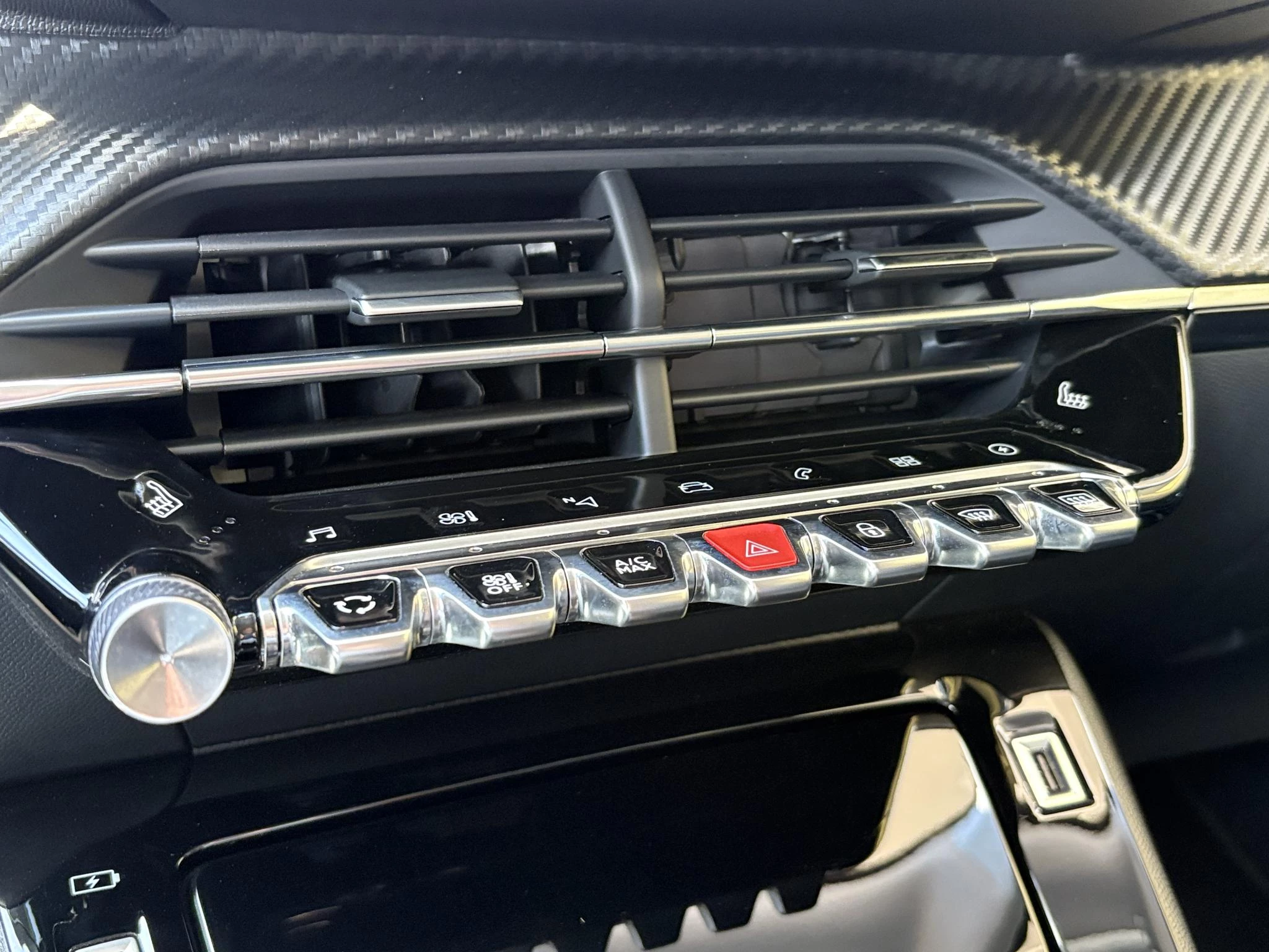 Hoofdafbeelding Peugeot e-2008