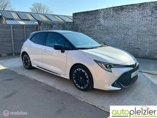 Hoofdafbeelding Toyota Corolla Toyota Corolla 2.0 Hybrid GR-Sport|CLIMA|CARPLAY|BOVAG|