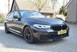 BMW 5-serie Touring 530d M Sport Edition Plus Laser Pano