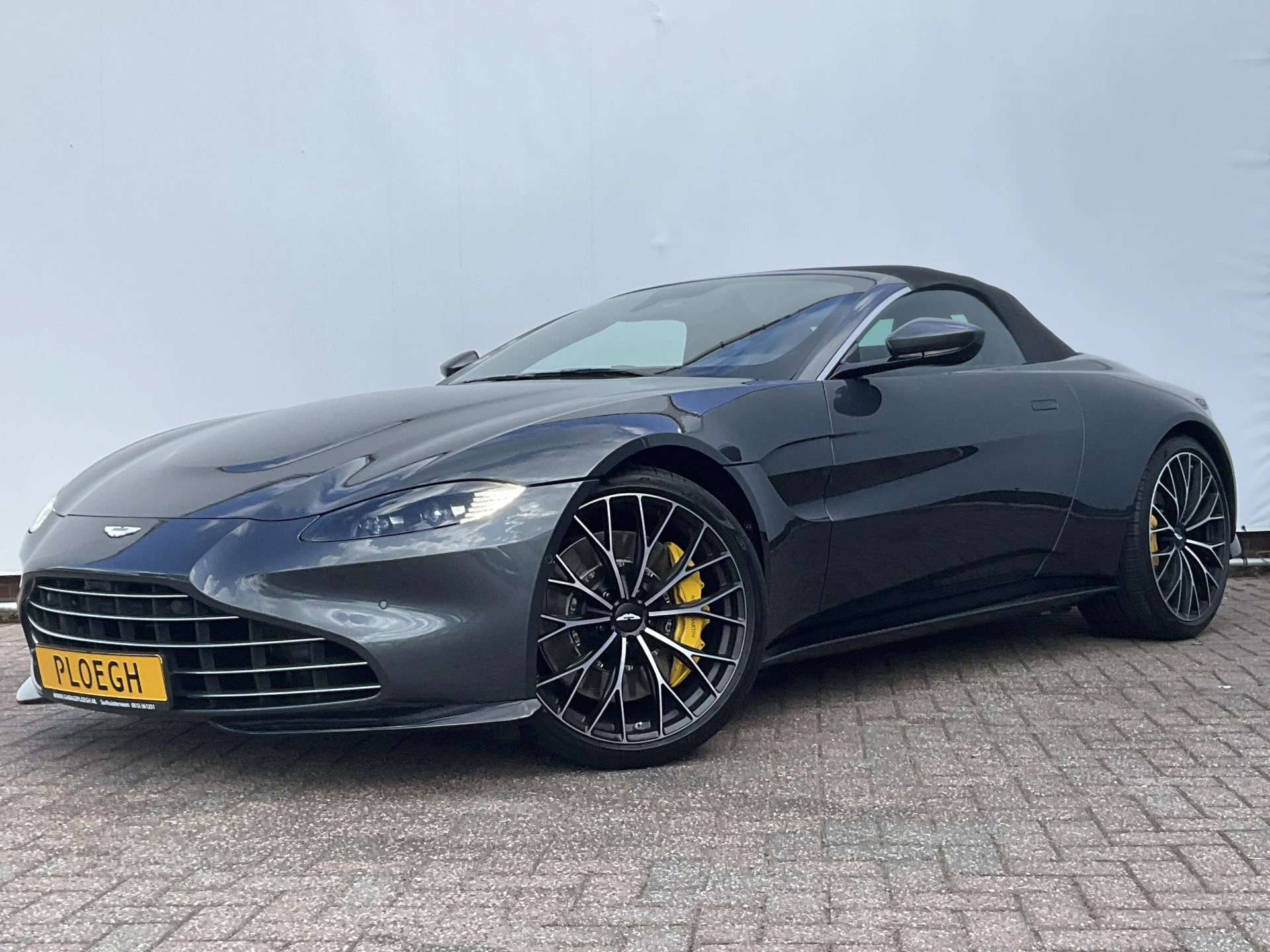 Hoofdafbeelding Aston Martin V8 Vantage