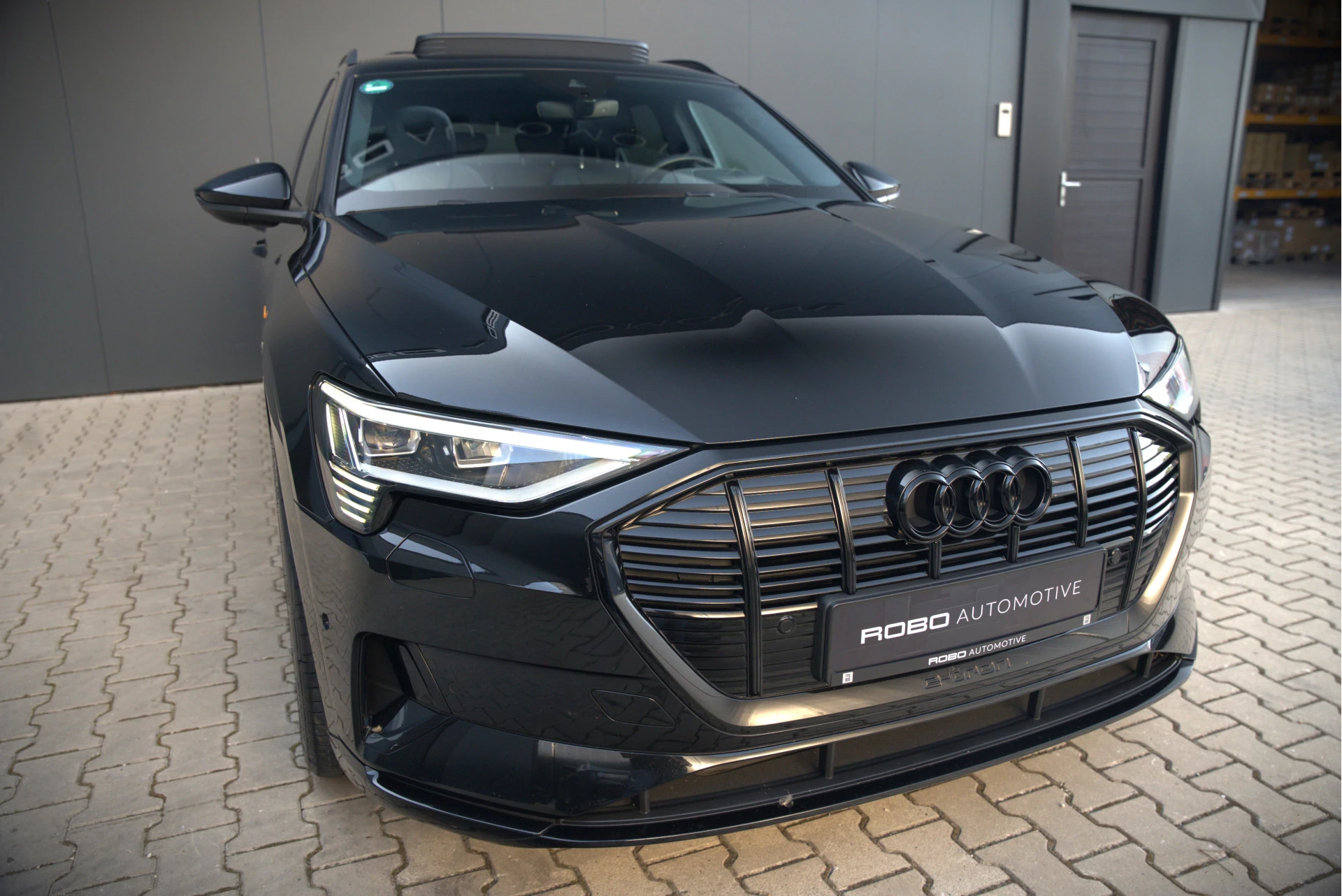 Hoofdafbeelding Audi e-tron