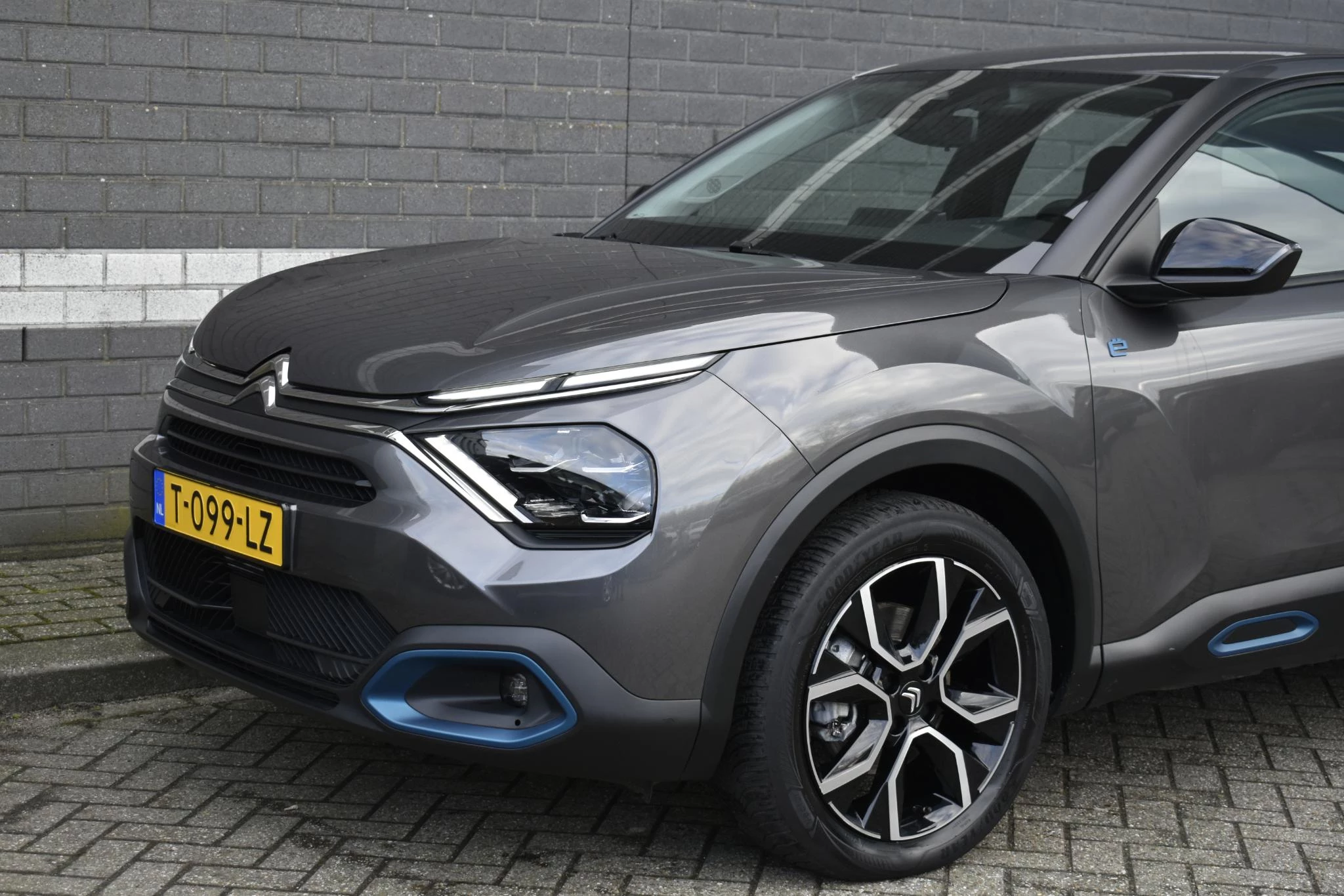 Hoofdafbeelding Citroën ë-C4