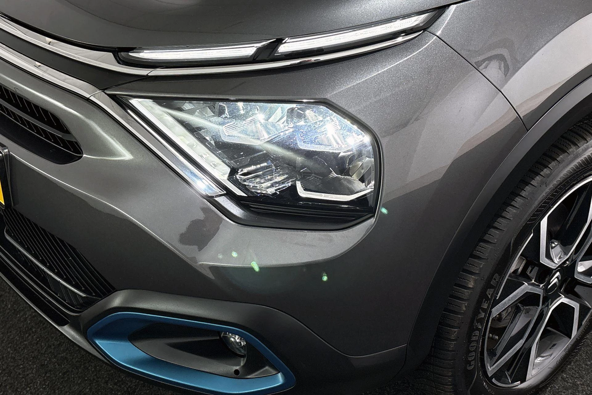 Hoofdafbeelding Citroën ë-C4 X