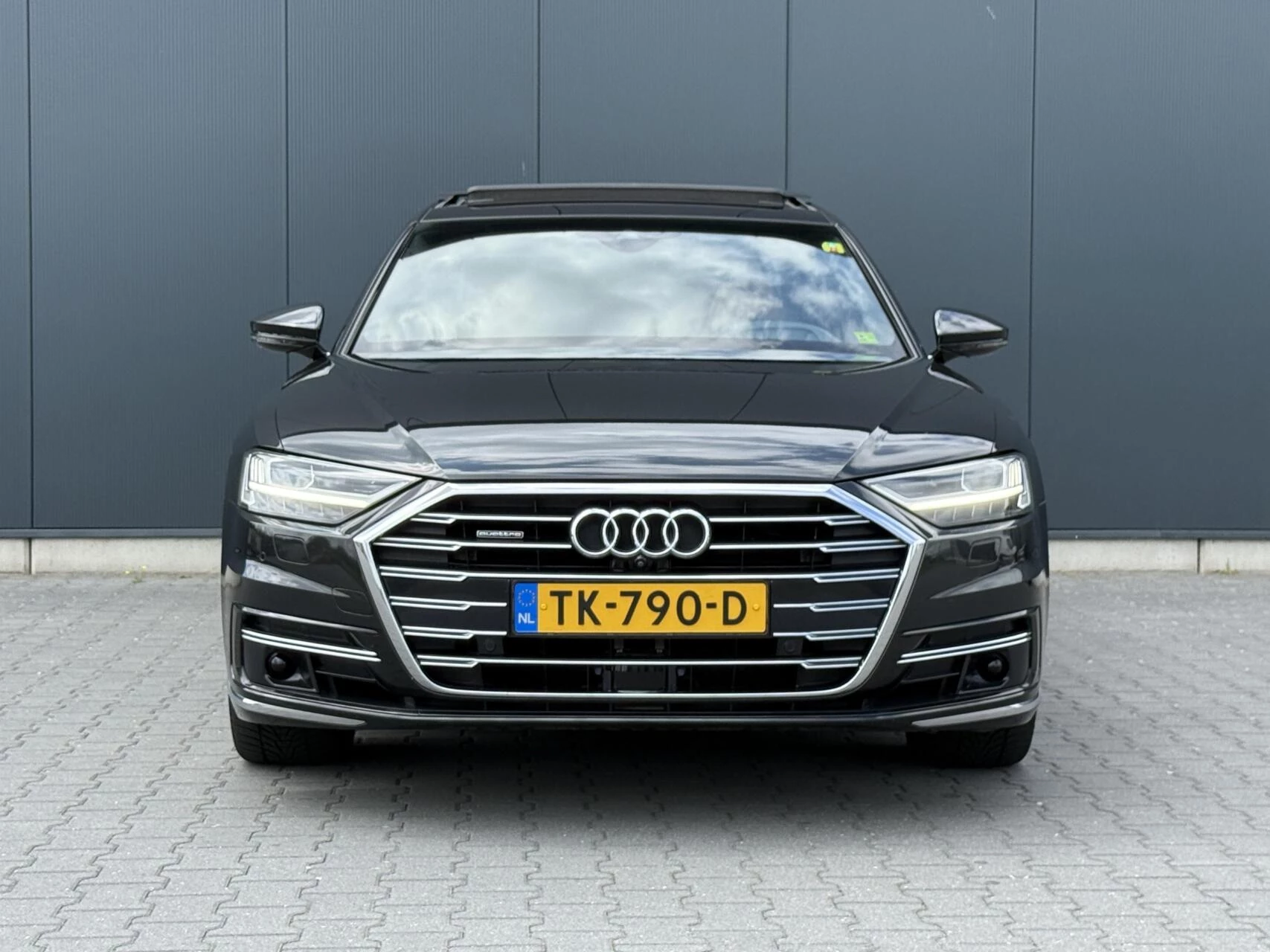 Hoofdafbeelding Audi A8
