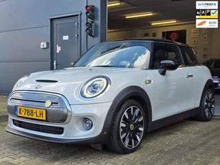 Mini Mini Electric Yours 33 kWh / NAP / 1 EIGENAAR / DEALER ONDERH. / STOELVERW. / CAMERA / KEYLESS / LEDER / PANO / DAB+ / HUD !