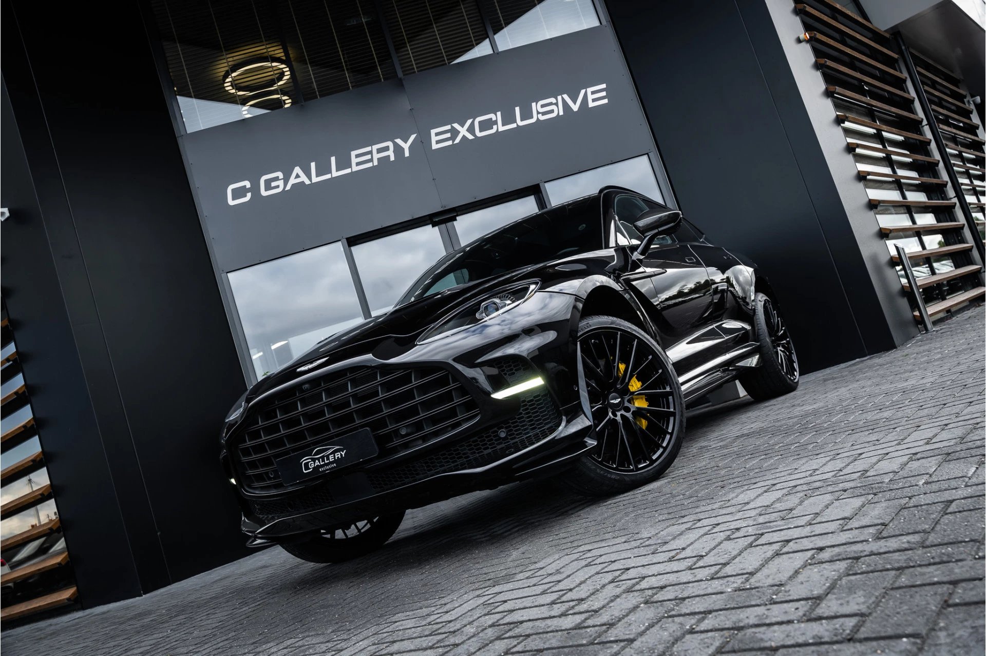 Hoofdafbeelding Aston Martin DBX