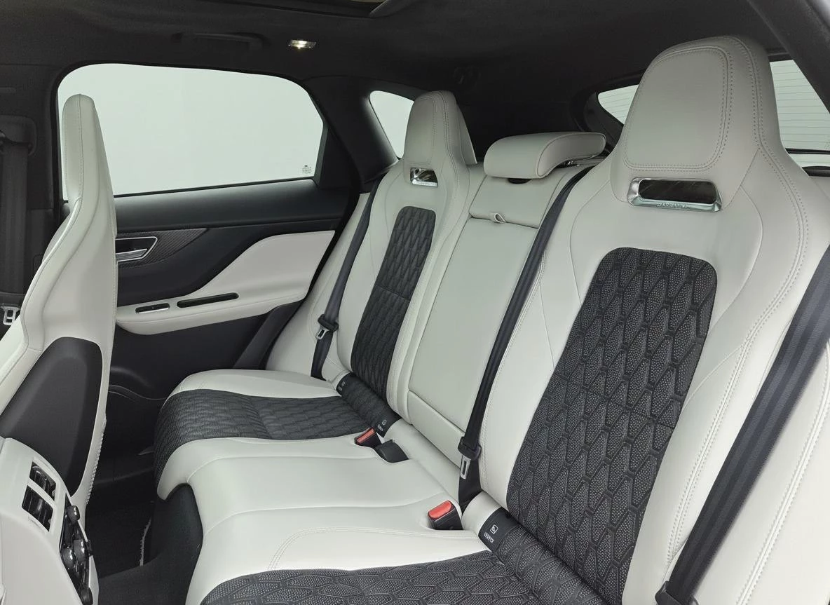 Hoofdafbeelding Jaguar F-PACE