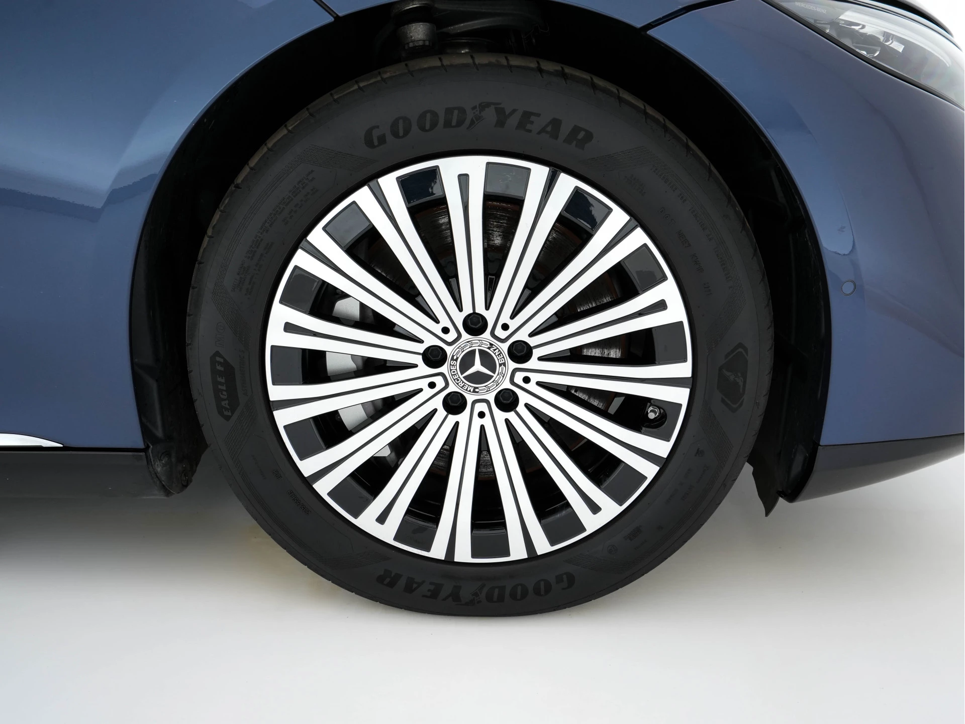 Hoofdafbeelding Mercedes-Benz EQS