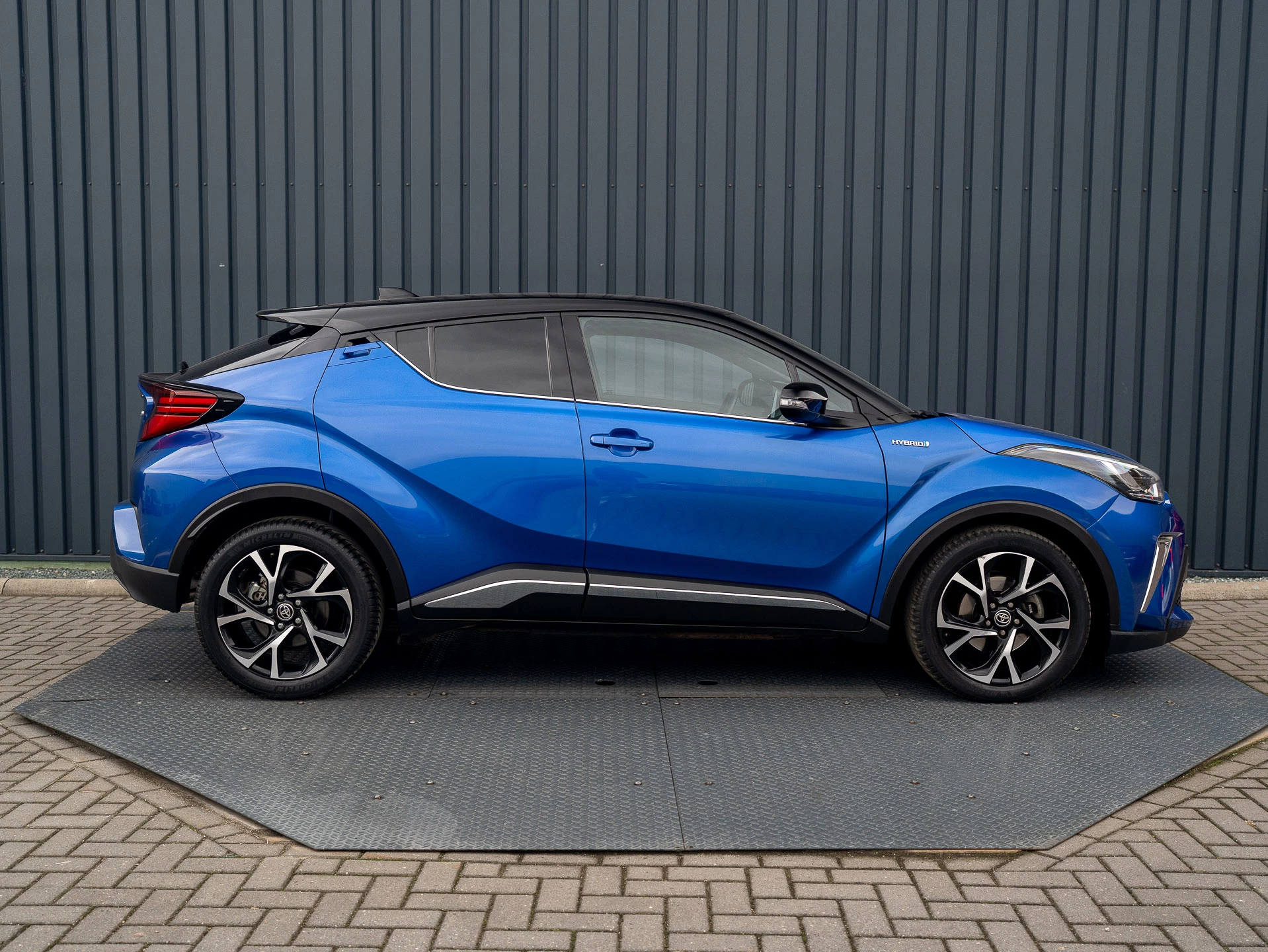 Hoofdafbeelding Toyota C-HR