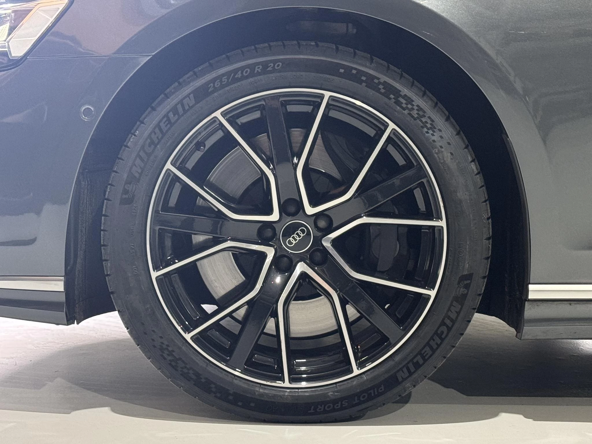 Hoofdafbeelding Audi A8