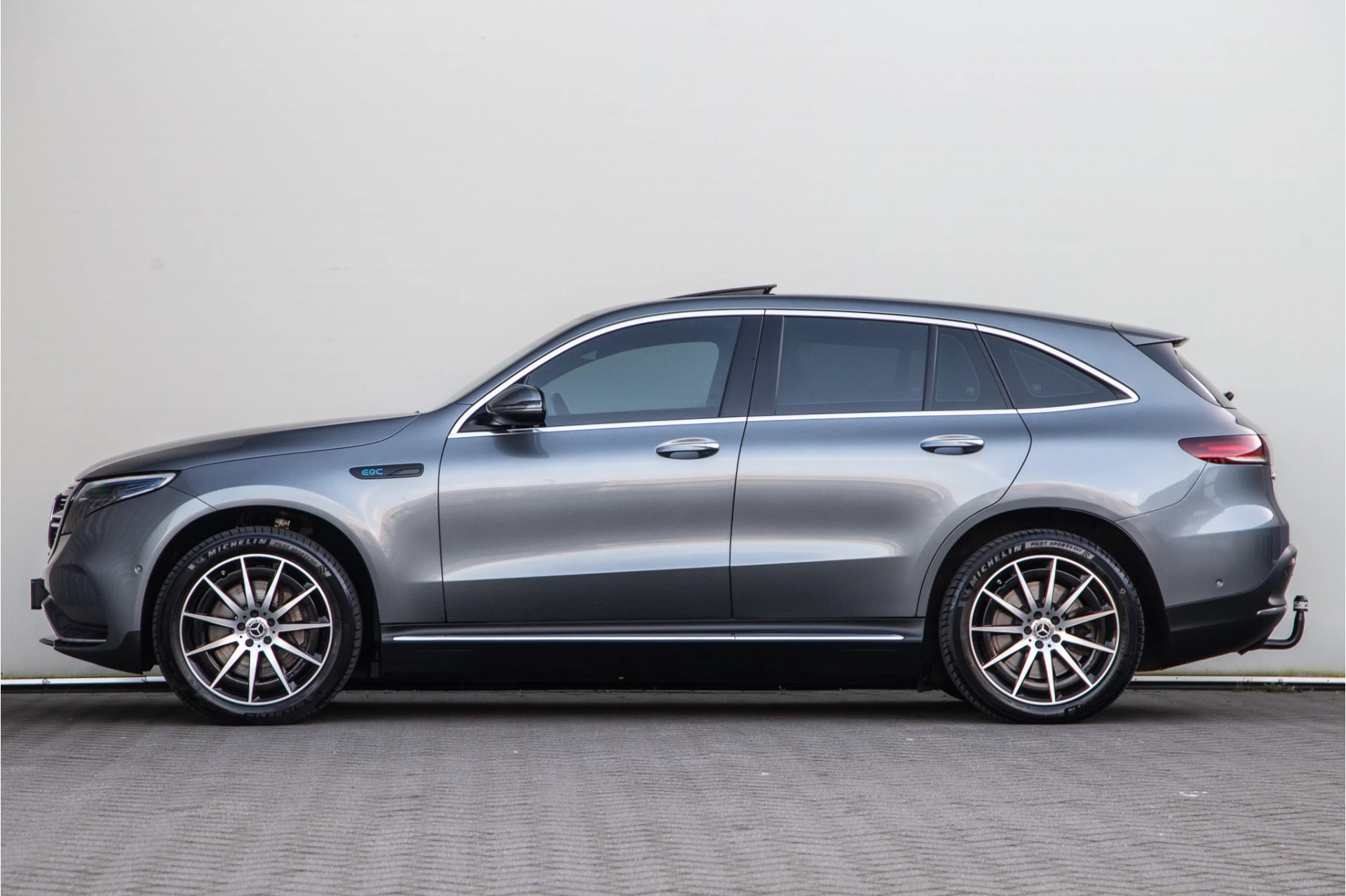 Hoofdafbeelding Mercedes-Benz EQC