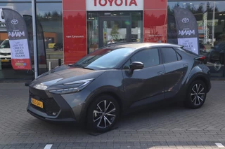 Hoofdafbeelding Toyota C-HR Toyota C-HR HYBRID 140 FIRST EDITION APPLE/ANDROID P-SENSOREN EL-ACHTERKLEP LED 360° CAMERA BLIND-SPOT KEYLESS