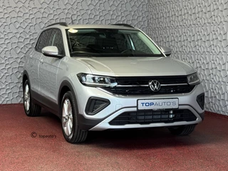 Volkswagen T-Cross DE VERNIEUWDE T-CROSS 116PK 17''LMV TREKHAAK CAMERA VIR.COCKPIT STOELVERW. ADAP.CRUISE LMV CARPLAY 2025 "Volkswagen rijden begint bij Topautos.nl – 75 topmodellen direct op voorraad!"