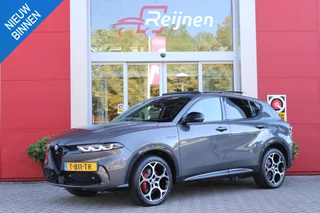 Alfa Romeo Tonale PHEV 280PK VELOCE | NIEUWE AUTO! | PANORAMISCH SCHUIF/KANTEL DAK | WINTERPACK: STOEL/STUUR VERWARMING | TECHNOLOGY PACK: PARKEERWAARSCHUWING VOOR EN ACHTER/360° CAMERA/AUTOMATISCH INPARKEREN/ AUTONOMOUS DRIVING LEVEL 2: ADAPTIVE CRUISE CONTROL/LANE CENTERING ASSIST/TRAFFIC JAM ASSIST DODEHOEK DETECTIE AUTOMATISCH DIMMENDE BUITENSPIEGELS | DRAADLOZE TELEFOONLADER | FULL LED MATRIX KOPLAMPEN | DUAL STAGE VALVE: ACTIEVE DEMPING | KEYLESS ENTRY/START | 19" LICHTMETALEN VELGEN | ROODGESPOTEN BREMBO REMKLAUWEN | NAVIGATIE | DRAADLOZE APPLE CARPLAY/ANDROID AUTO | ELEKTRISCH BEDIENBARE ACHTERKLEP |