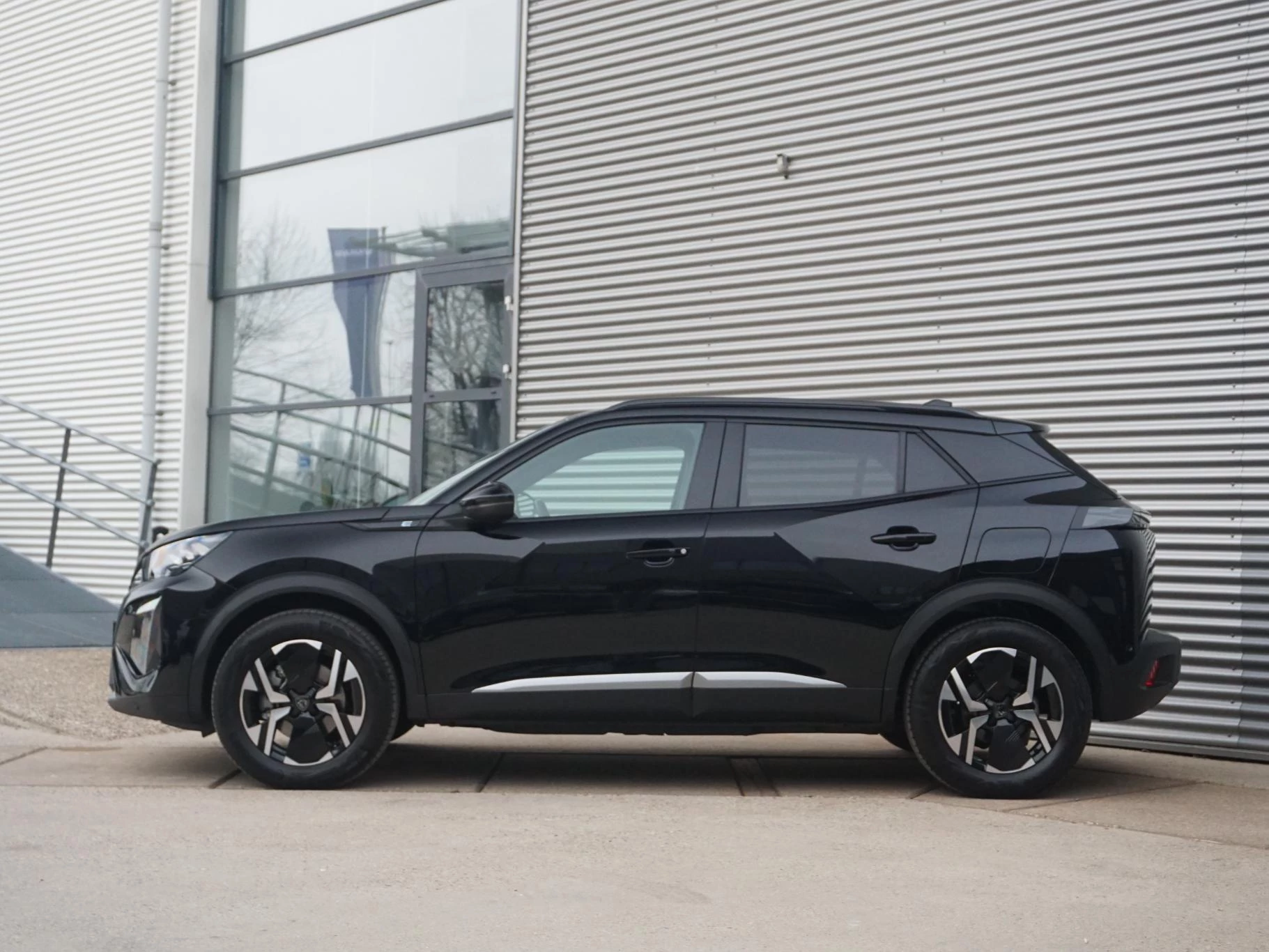 Hoofdafbeelding Peugeot e-2008